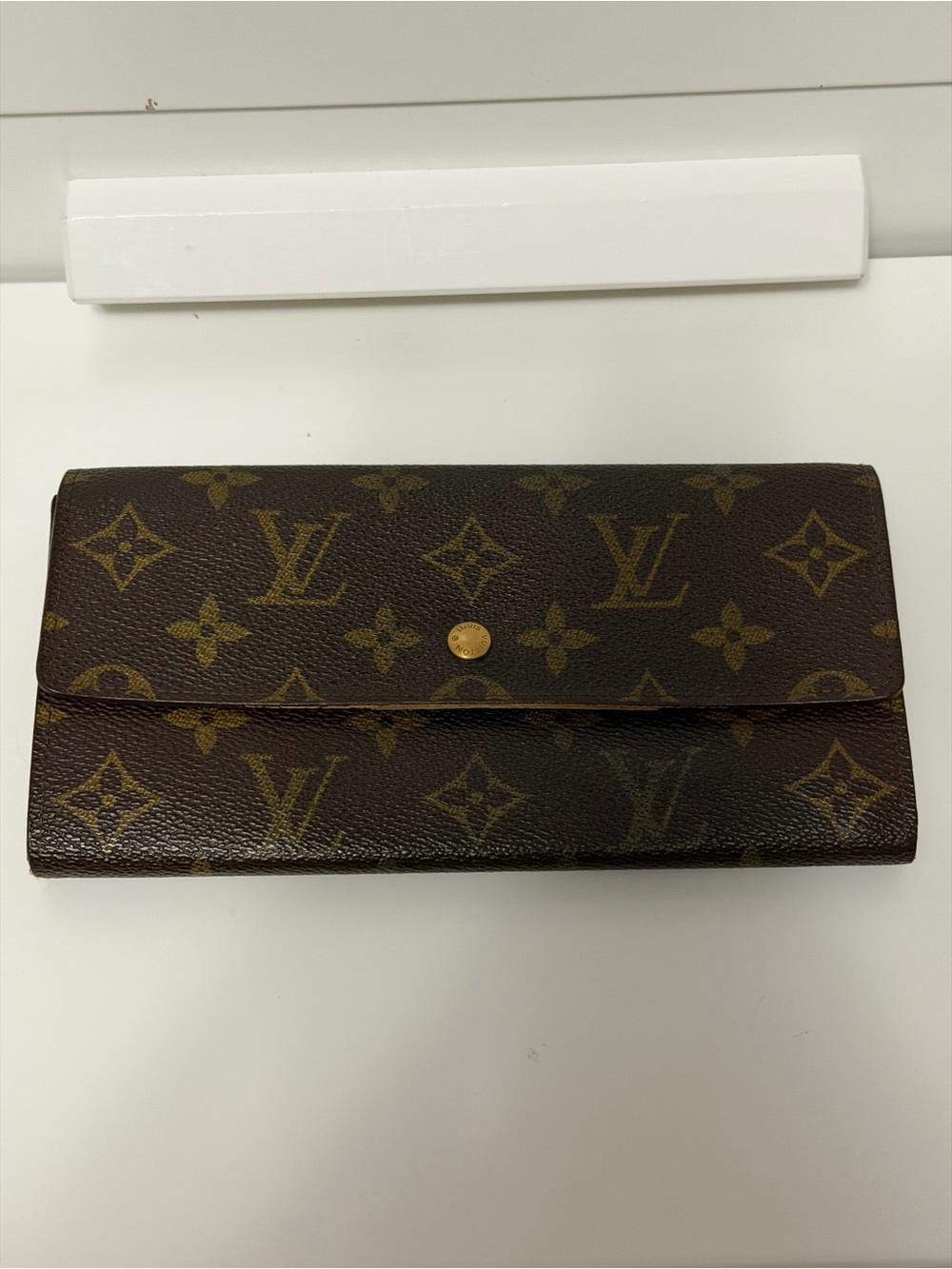 Louis Vuitton Monogram canvass sarah Wallet.